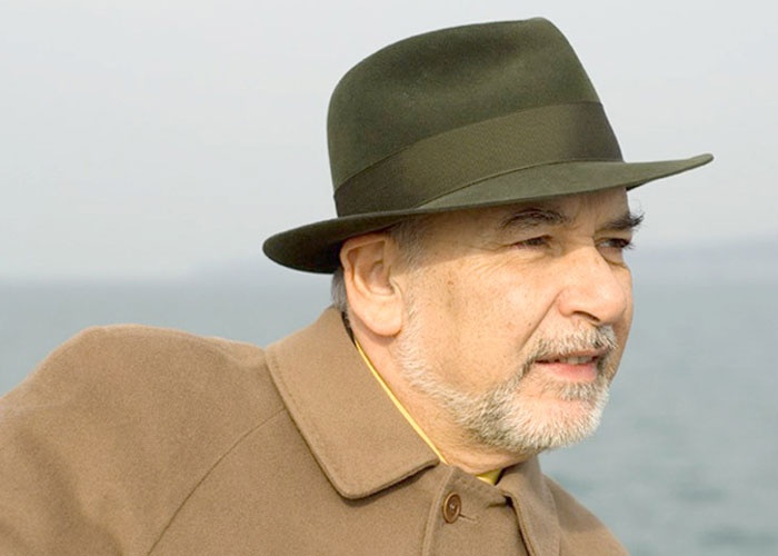 الكاتب المغربي الكاتب المغربي