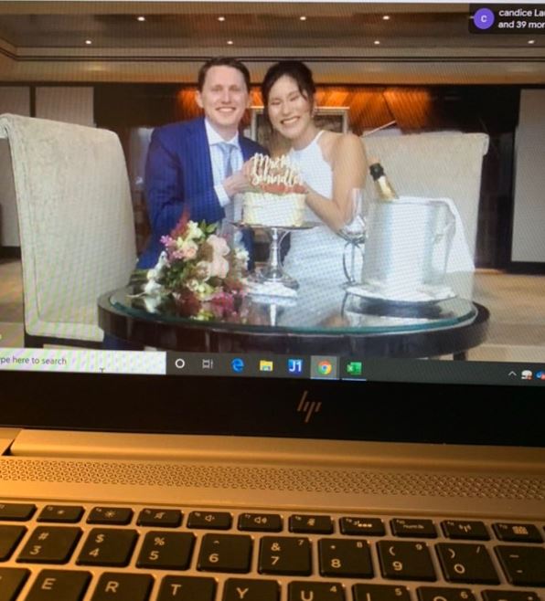 جوجل تهنئ عروسين احتفلا بزفافهم أون لاين في الصين (2)