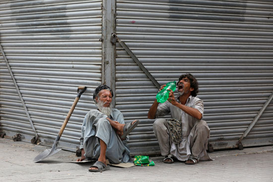 عمال اليومية فى باكستان