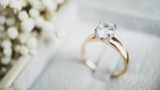 try-to-avoid-these-common-diamond-mistakes-when-buying-an-engagement-ring-1586972878