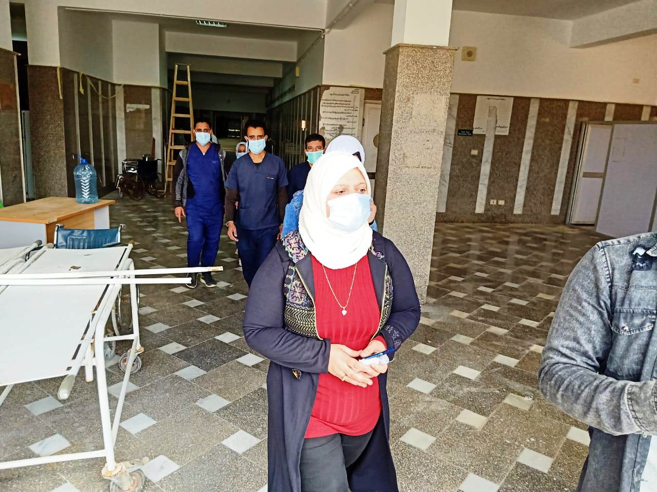 الدكتورة دينا عثمان نائب محافظ مطروح تتفقد المستشفيات