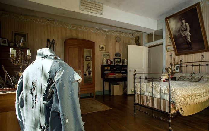 غرفة جندي فرنسى من الحرب العالمية الأولى لم تمس حتى الآن (3)