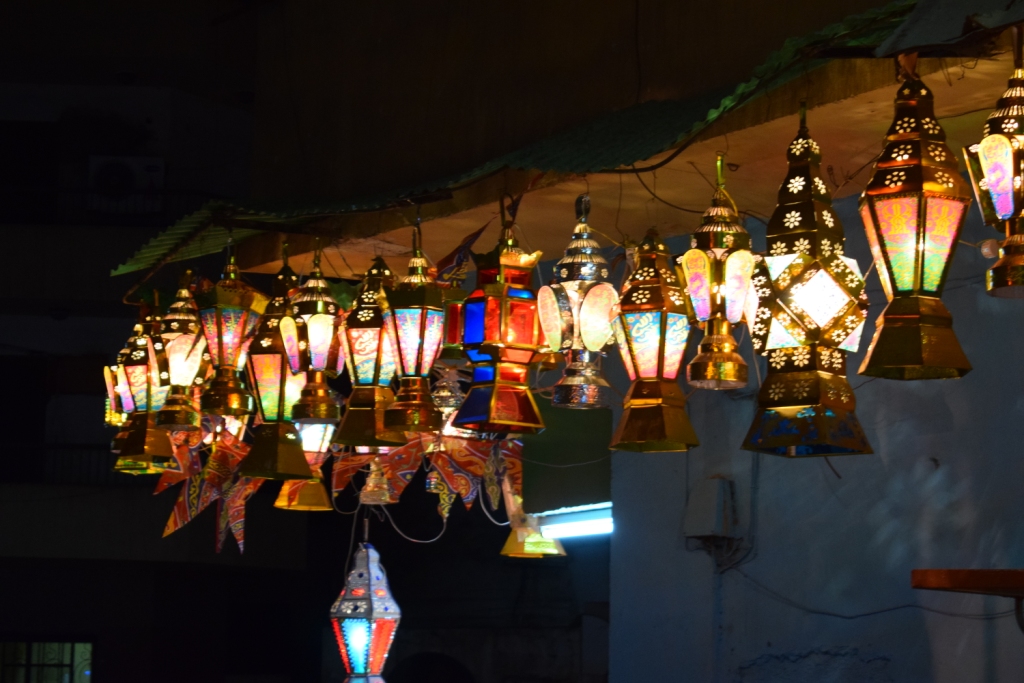 فانوس رمضان التراثى يعود للأسواق بغزارة