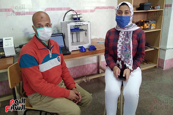 طالبة بكفر الشيخ تصمم قناعا لحماية الطاقم الطبى من كورونا (4)