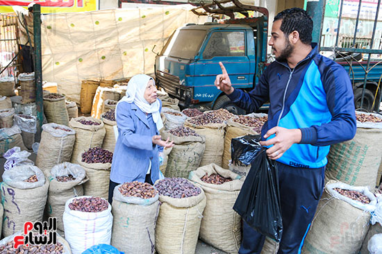 سوق البلح يعمل بكامل طاقته استعداد رمضان