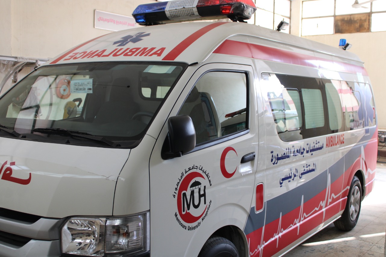أجهزة عناية مركزة جديدة وإسعاف لمستشفى جامعة المنصورة (1)