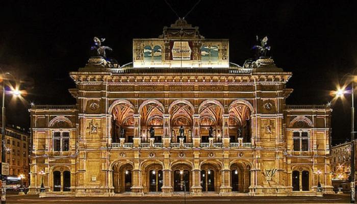 121-120757-opera-concert-vienna-public-living-rooms_700x400