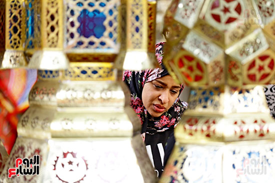 فوانيس رمضان تزين شوارع السيدة زين (35)