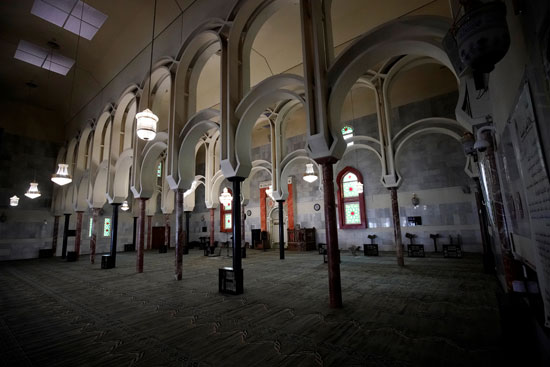 مسجد فارغ بمدريد