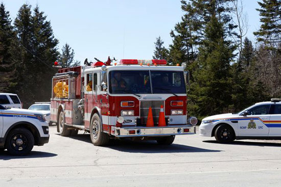 سيارات الإطفاء فى موقع الحادث