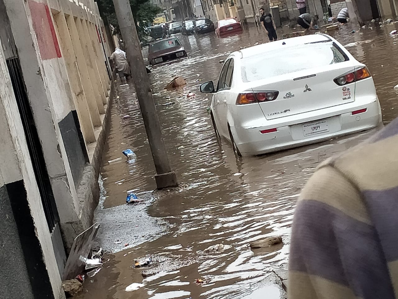 غرق شارع شبرا بالمياه  (6)