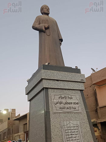 تمثال الإمام المراغى شيخ الأزهر (5)