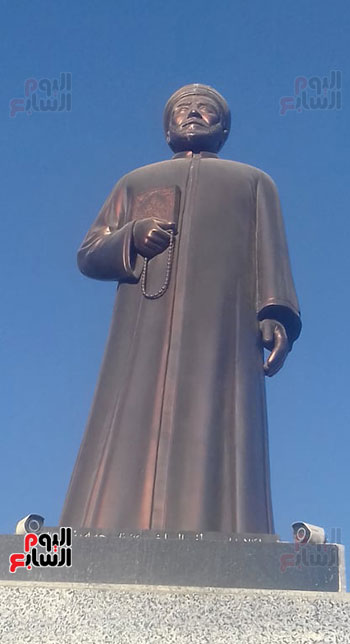 تمثال الإمام المراغى شيخ الأزهر (13)