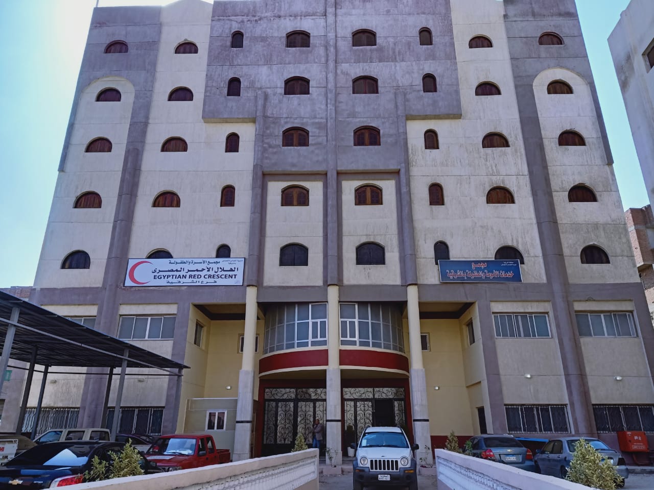فرش وتجهيز مبنى الهلال الأحمر بالشرقية بـ130 سريرا كمستشفى للعزل  (5)