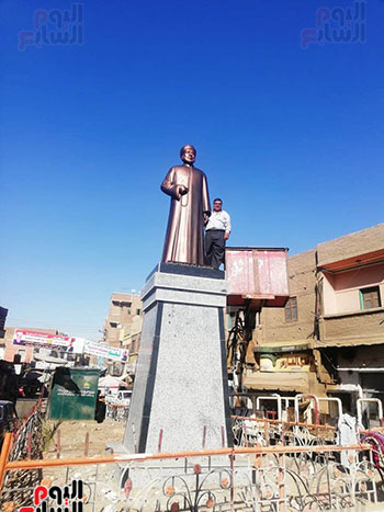 نحات قبطى يصمم تمثال شيخ الأزهر الإمام المراغى (15)