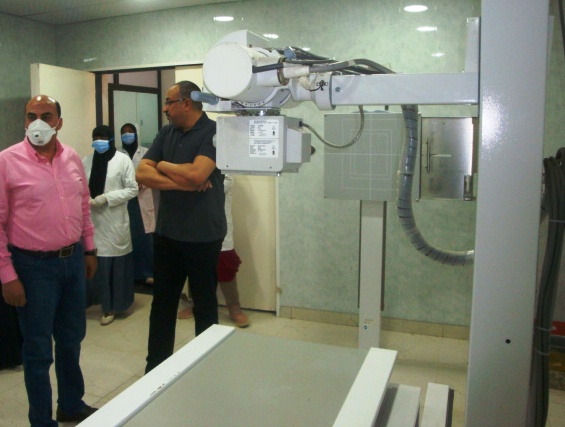 محافظ أسوان داخل مستشفى التأمين الصحى  (4)