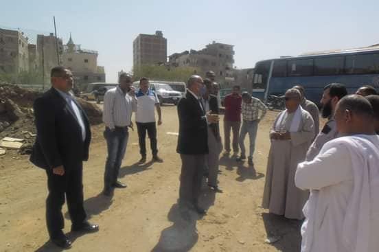 نائب محافظ القاهرة يتفقد تشطيبات سوق المطرية (1)