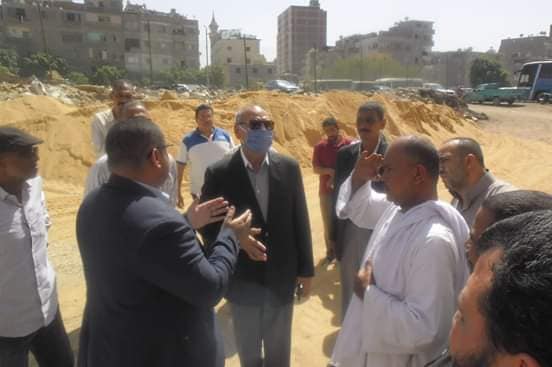 نائب محافظ القاهرة يتفقد تشطيبات سوق المطرية (2)