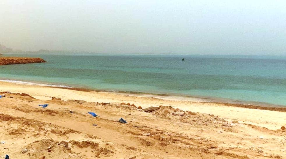 دوريات لمنع تجمعات المواطنين علي الشواطئ بمطروح (7)