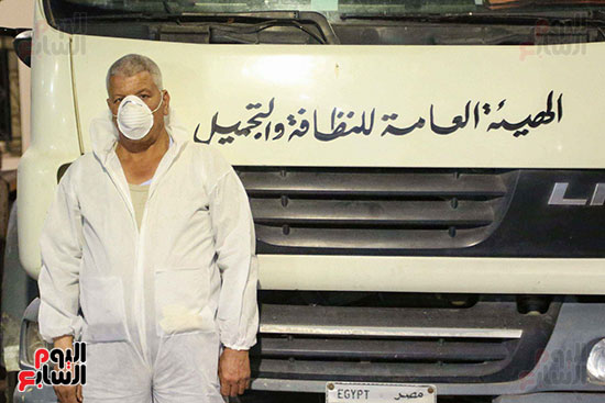محافظة الجيزة تنفذ أكبر حملة لتطهير الشوارع ضد فيروس كورونا  (3)