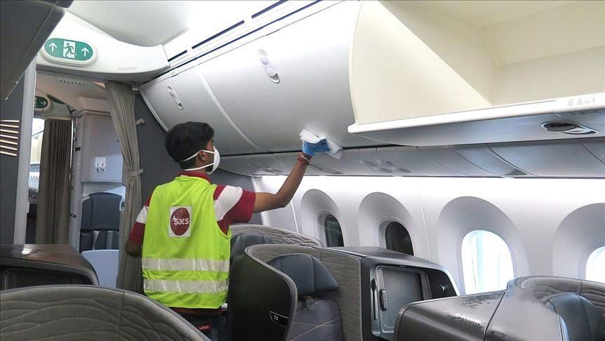 تنظيف طائرة