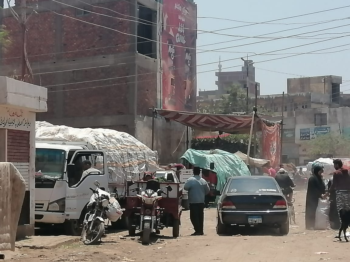 انتشار القمامة بجوار مدرسة ومعهد أزهري  (6)