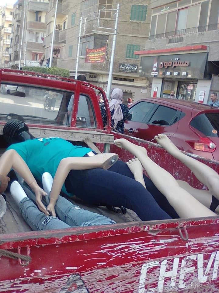  حملة مكبرة لإزالة سوق عشوائى بشارع نعمان الأعصر بالمحلة (6)