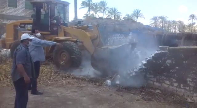 إزالة التعديات على الأراضى الزراعية بالبحيرة (3)