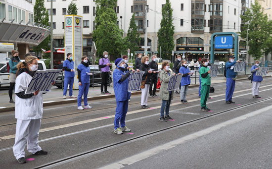 تظاهرات لأعضاء التمريض