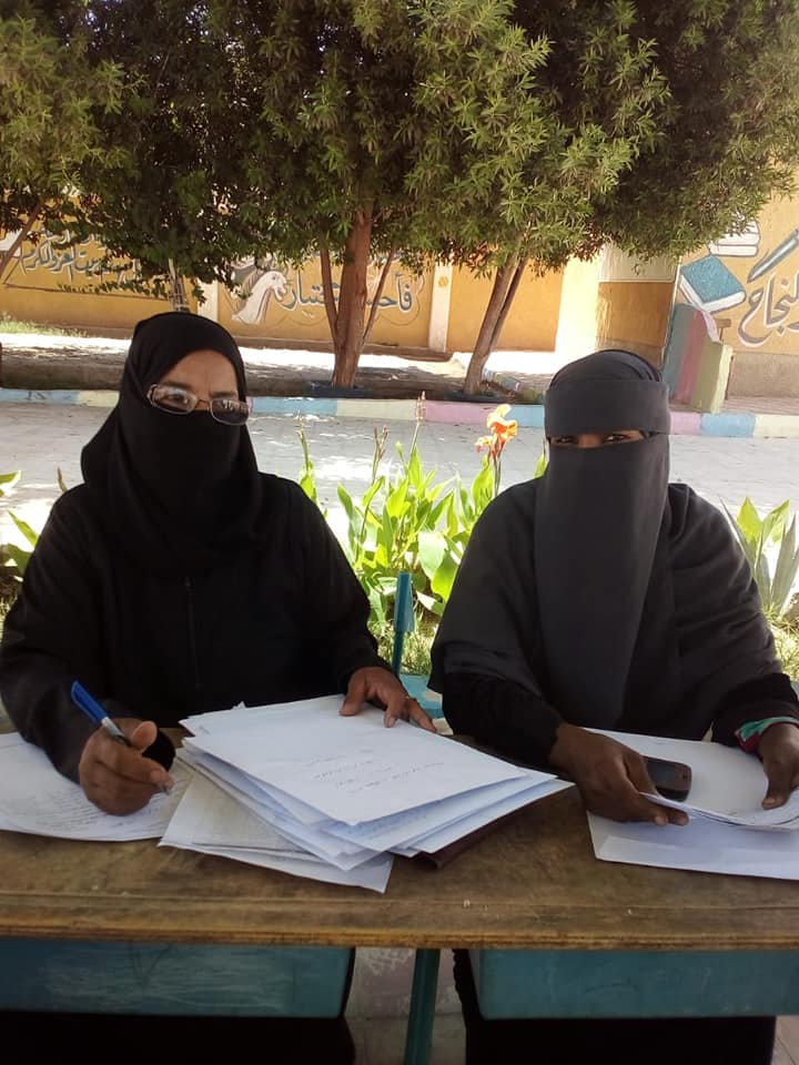 مدارس أسوان تتسلم المشروعات البحثية لطلاب المدارس لليوم الرابع (2)