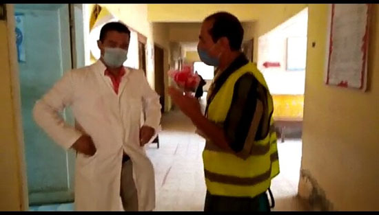 إهداء أطقم تمريض مستشفى تفهنا العزب الورود (3)