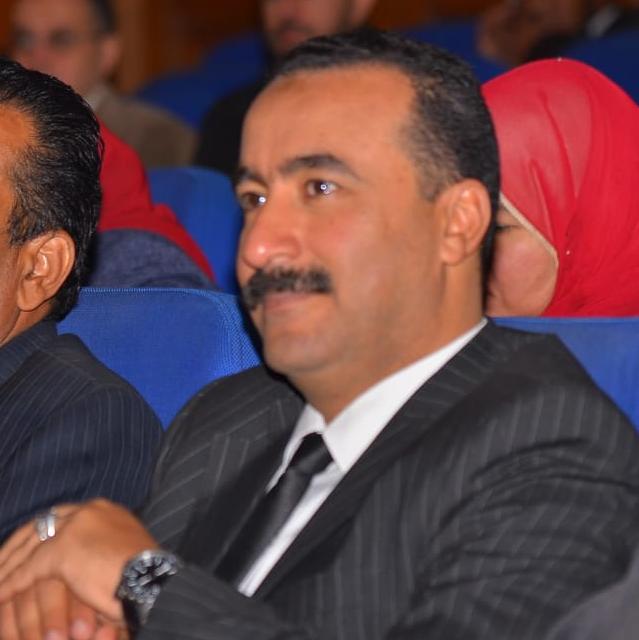 الكاتب محمد نبيل