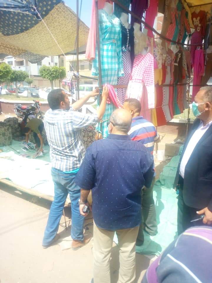 مجلس مدينة زفتى بالغربية يشن حملة مكبرة لإزالة الأسواق العشوائية (2)