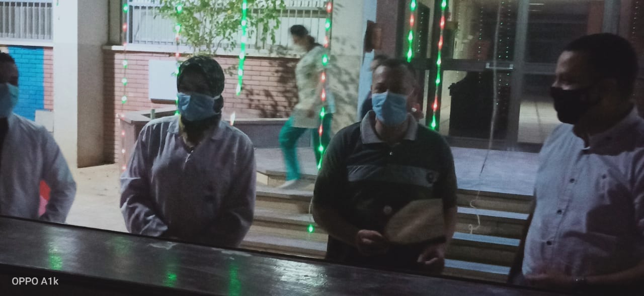 حفل غنائي لمرضي كورونا للترفيه عنهم بأسيوط (2)