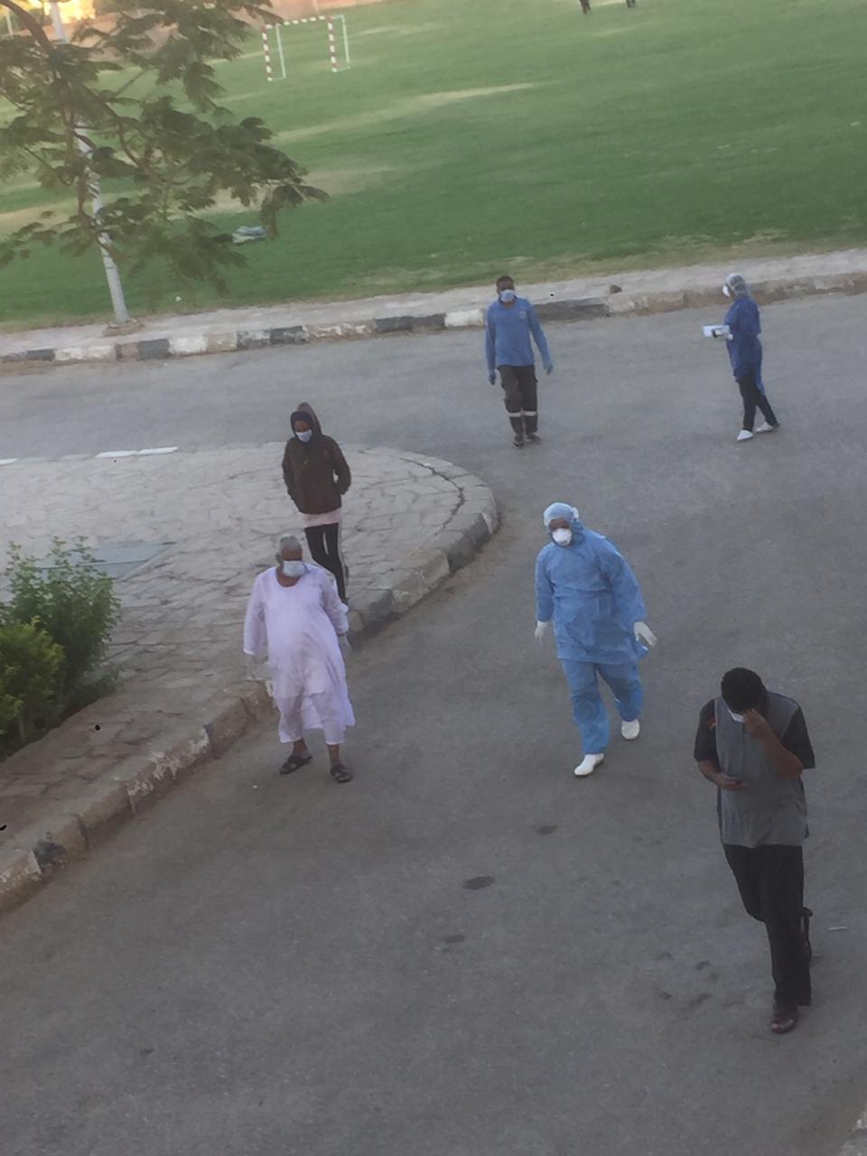 ممارسة رياضة التريض لمصابى كورونا بنزل الشباب ممارسة رياضة التريض لمصابى كورونا بنزل الشباب