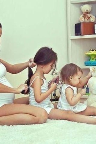 small_Fustany-Living-Mothers-Day-Pictures-Mother-Should-Take-with-Her-Kids-16