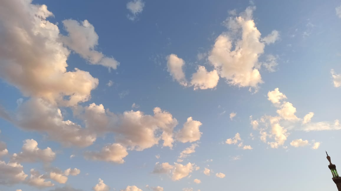 تجمعات السحب والغيوم فى السماء