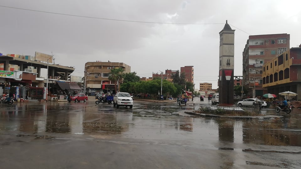 سقوط امطار على مدينة الخارجة  (6)