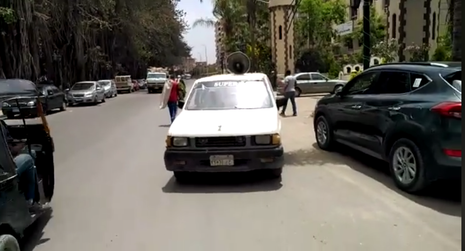 سيارات تجوب الشوارع لتوعية المواطنين للوقاية من كورونا  (2)