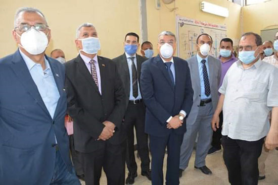 اللواء أسامة القاضى محافظ المنيا (1)