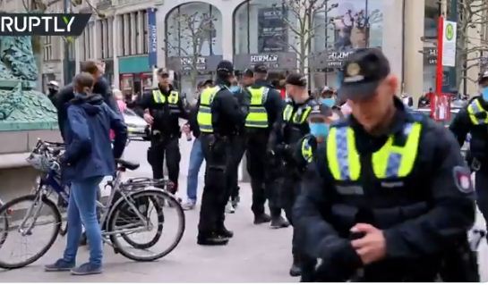 الشرطة الالمانية تتدخل لفض المظاهرة