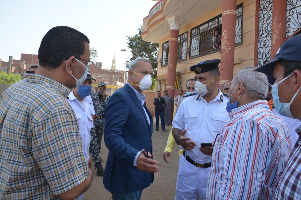 محافظ القليوبية خلال الحملة محافظ القليوبية خلال الحملة