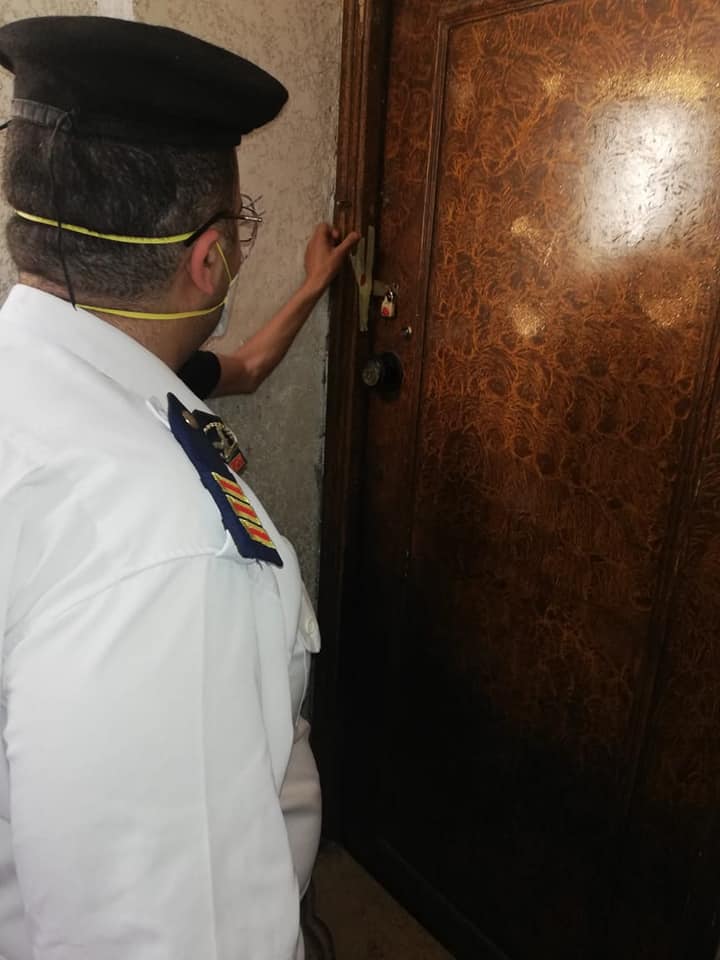 اغلاق الوحدات بالشمع الاحمر اغلاق الوحدات بالشمع الاحمر