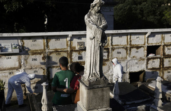 مقابر جماعية فى البرازيل