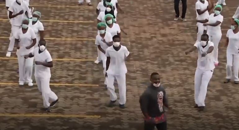 رقصة الممرضين فى كينيا (2)