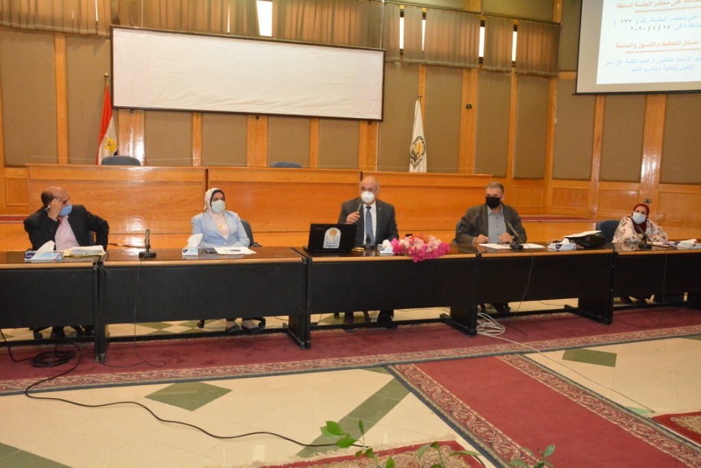 اجتماع مجلس كلية الطب  (8)