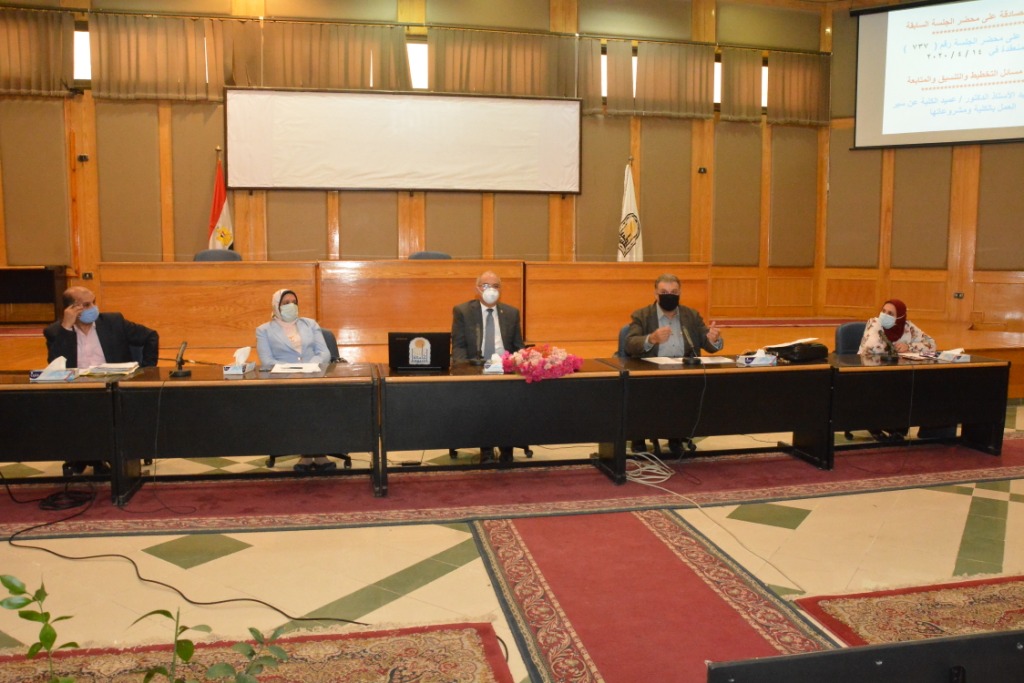 اجتماع مجلس كلية الطب  (7)