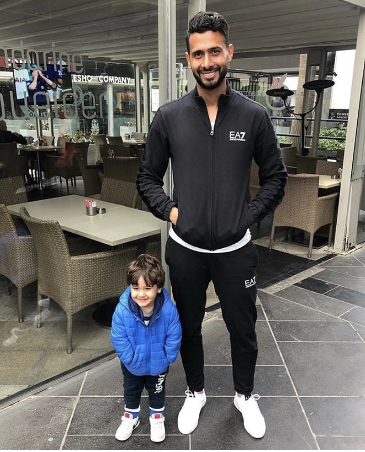 احمد عادل ونجله