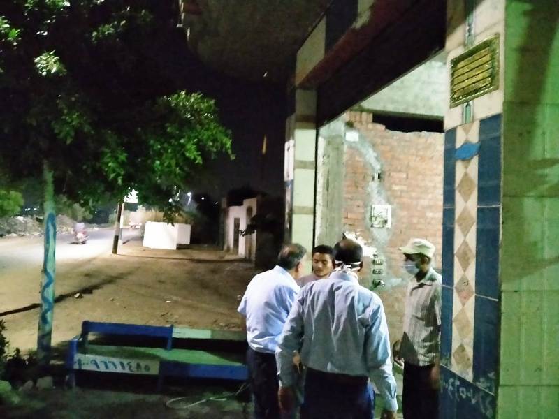 غلق وتشميع محلات وملعب كرة قدم (3)