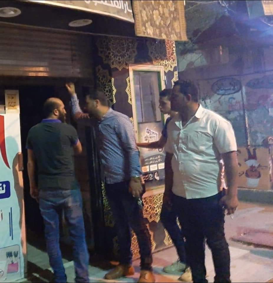 إغلاق 10 محلات تجارية (2)